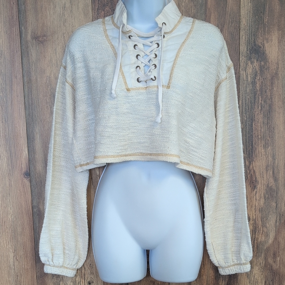 Urban Outfitters Cream Lace-Up Crop Top S                  Q110